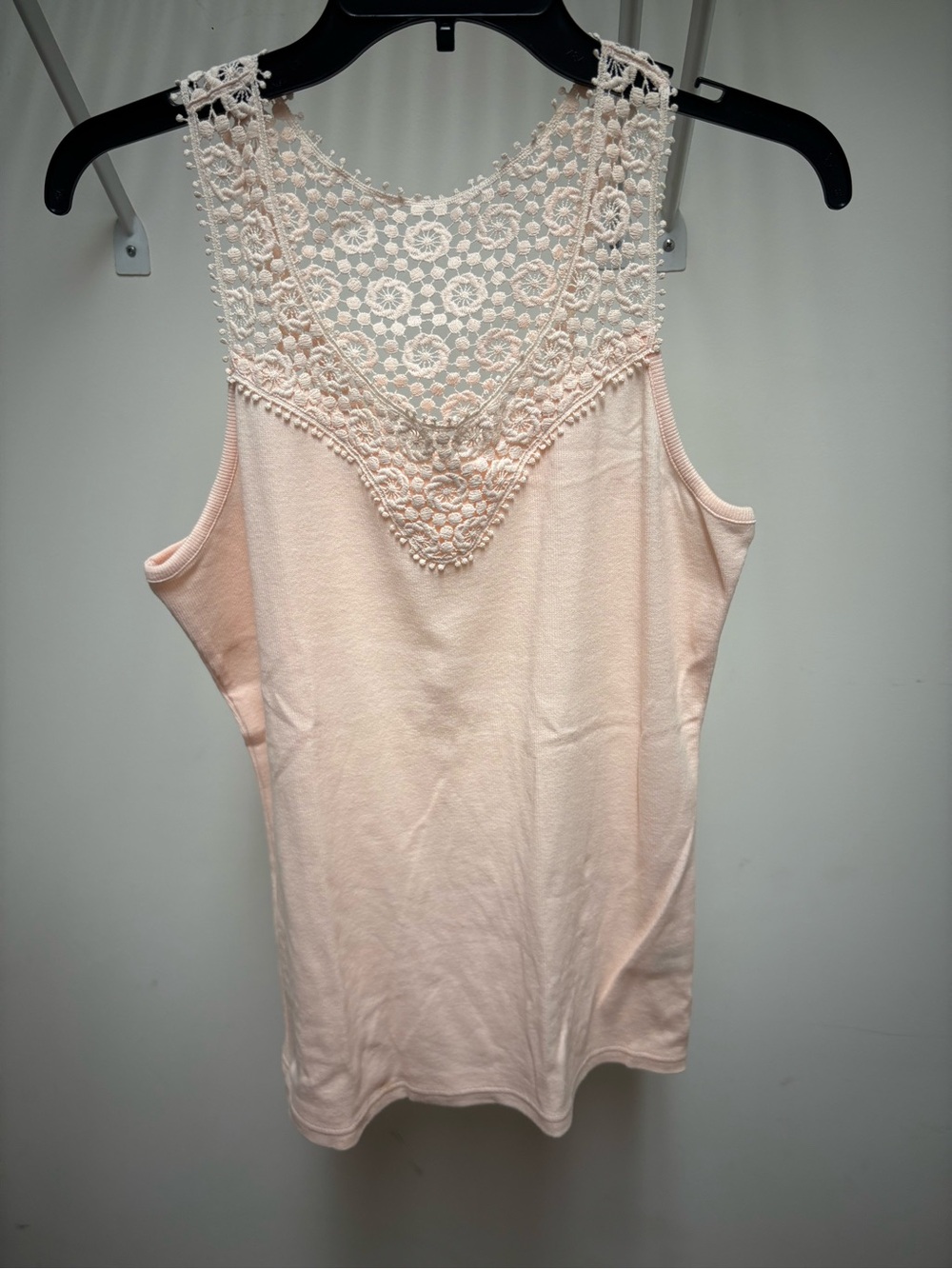 dressbarn Light Pink Crochet Yoke Sleeveless Camisole
